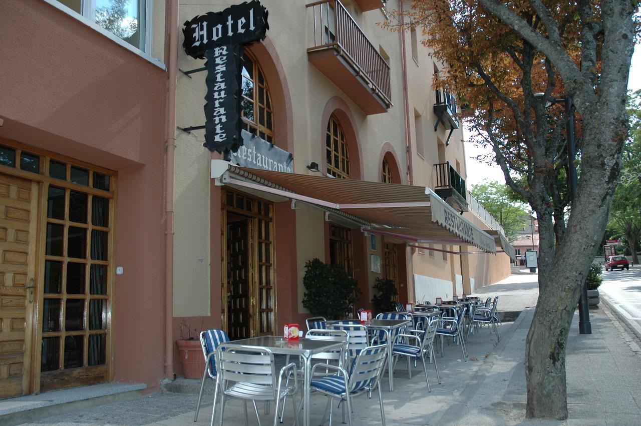 Hotel Tres Arcos سان لورنزو دي ش الإسكوريال المظهر الخارجي الصورة