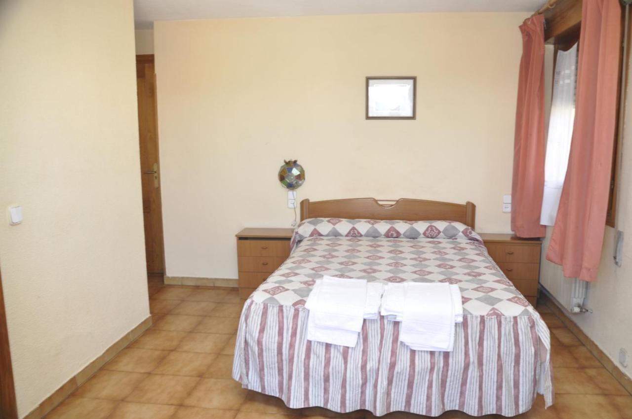 Hotel Tres Arcos سان لورنزو دي ش الإسكوريال الغرفة الصورة